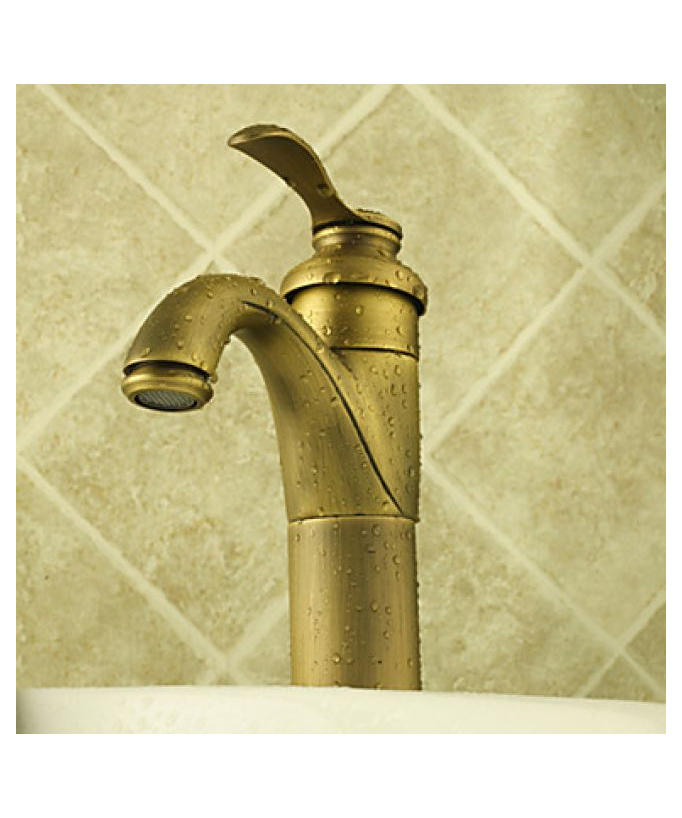 Robinet lavabo, finition en laiton pour un style classique