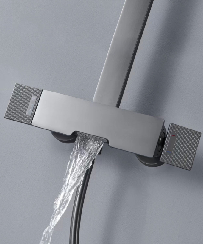 Colonne bain-douche gun métal avec pommeau pluie extra plat - Kyra