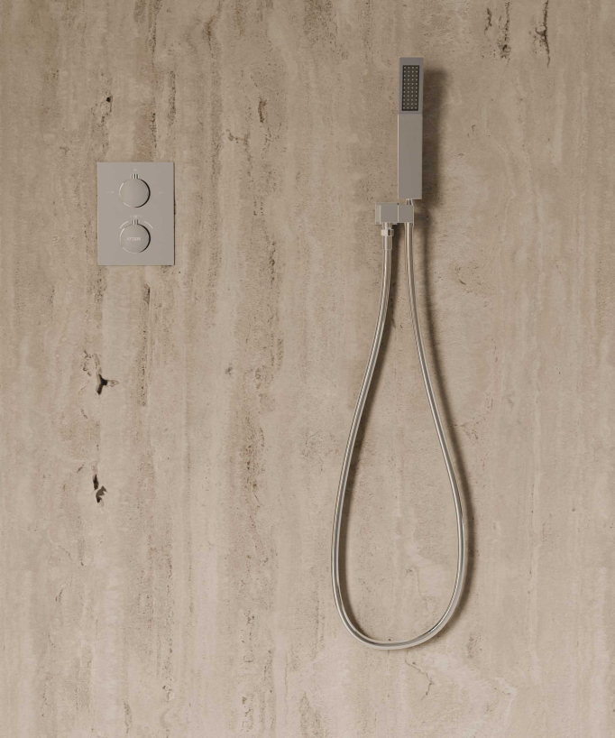 Système de douche thermostatique encastré au plafond - Chromé