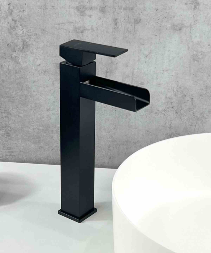 Mitigeur vasque cascade en laiton Noir - Alnair