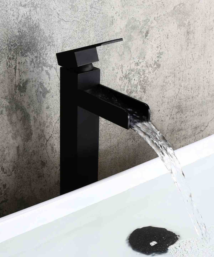 Mitigeur vasque cascade en laiton Noir - Alnair