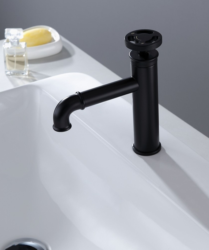 Mitigeur lavabo de salle de bain style industriel
